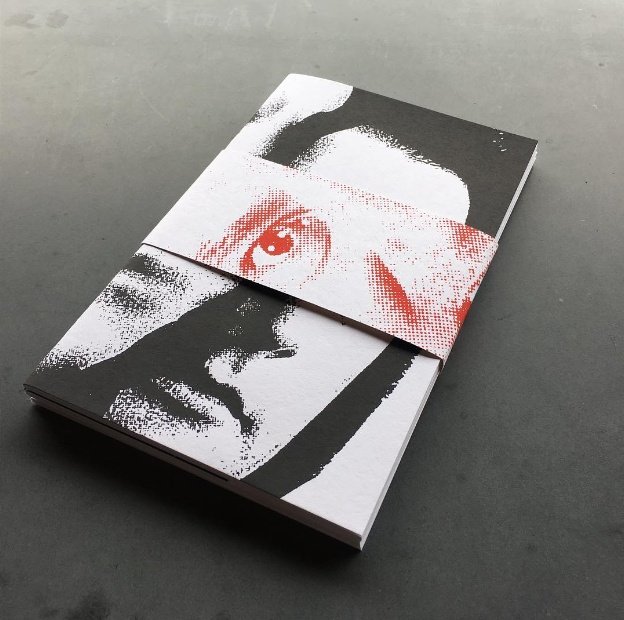 MatthewAMullins's tweet photo. Set of 3 one of a kind Twin Peaks test print sketch books. Each sketch book features a screen printed cover made from test prints.
By Justin Miller @HauntLove https://t.co/xUi1e5Upq8
https://t.co/JE03j2nAJH
#TwinPeaks #DavidLynch #JustinMiller
@ignorethatdoor https://t.co/aCpFTJhAWi