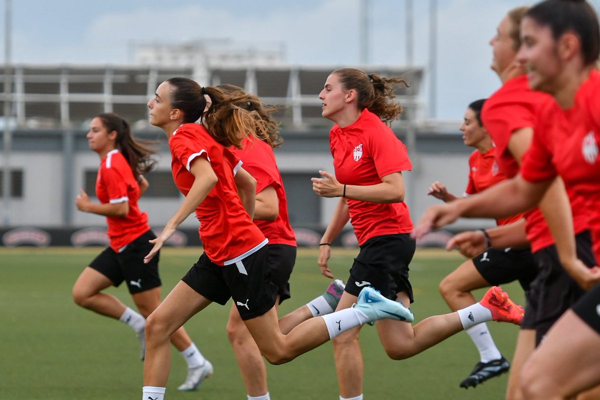 ReusFem's tweet photo. Senyores i senyors… 

𝐄𝐋 𝐑𝐄𝐔𝐒 𝐇𝐀 𝐓𝐎𝐑𝐍𝐀𝐓! 😍

#ffutbolbasereus #reusfemení https://t.co/or3115RbiG