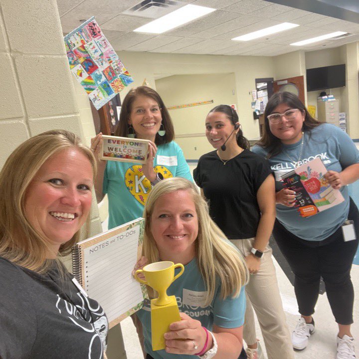 scbolin's tweet photo. Sharing our strengths with our new first grade team @KBElementary #lpsleads https://t.co/aIU6OJbDXV