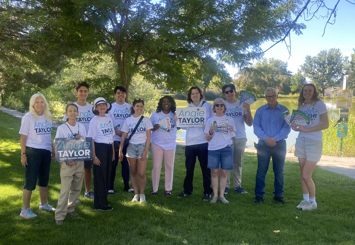 VoteAngieTaylor's tweet photo. Great campaign happenings this weekend with the Sun Valley Pool Party, Canvass Kickoff, and Capitol Blue Dinner!
You can always join us for canvassing, if you're interested please text Rosey (415-525-0188) to get involved!!
#angie4sd15 #campaigntime! https://t.co/1TtdOuO4mm
