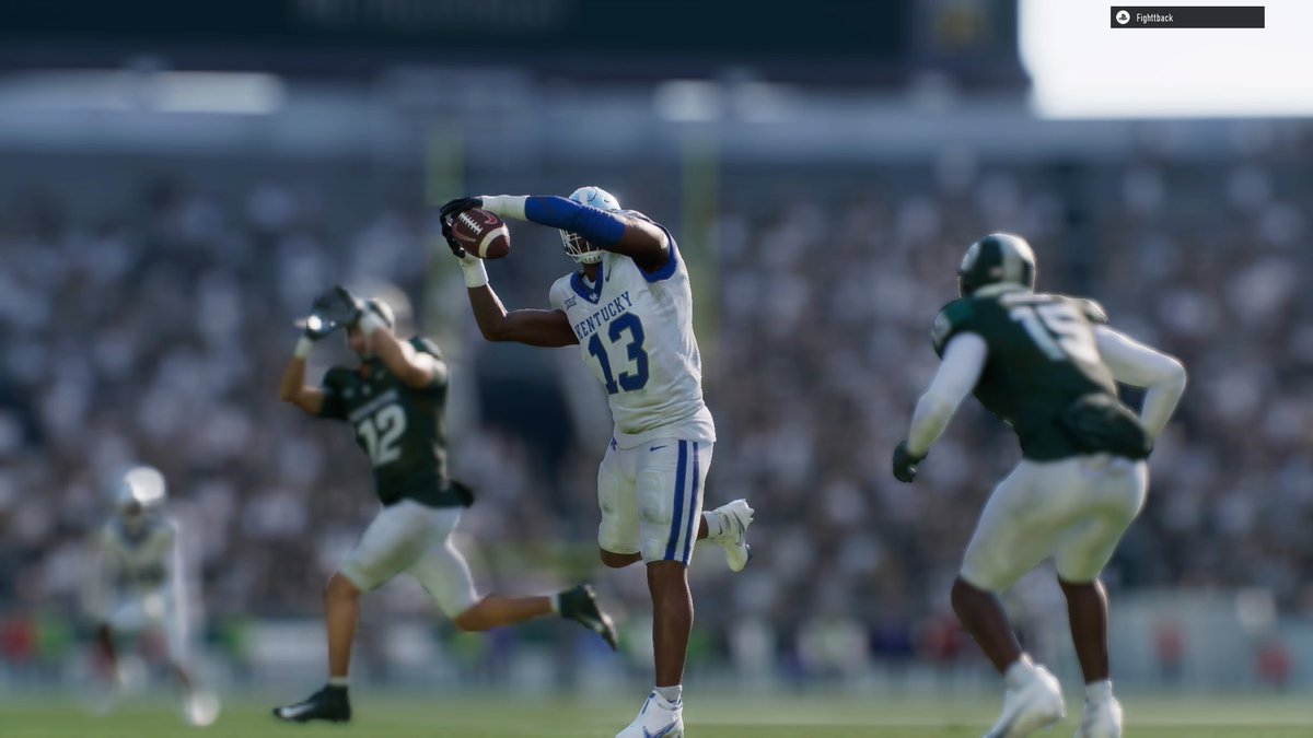 4VertsCincy's tweet photo. Finally bounce back with a win on the road against Michigan State.

QB Vandagriff (SO) -  261 yds 3 TDs
HB Trayanum (SR) - 109 total yds 2 TDs
WR Brown (JR) - 114 yds TD
WR White (SO) - 2 TDs

Sacks - Walker x2 (JR), Silver x 2 (JR), Saunders (JR), Robinson (FR)

INTs - Weaver https://t.co/EGBkfs7ZBv