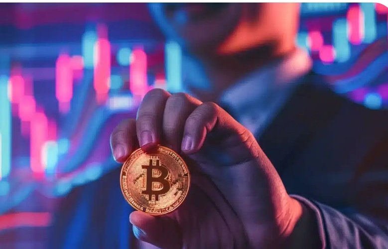 NFTNovicee's tweet photo. On August 12, BitGo wallet “bc1q26” transferred 33,105 BTC (about $2 billion) as per Arkham data. This follows a test transaction, common in web3 for verifying fund transfers. This move may precede BTC balance updates for Mt. Gox users, part of its $9 billion repayment plan. https://t.co/JeuakvCcSz