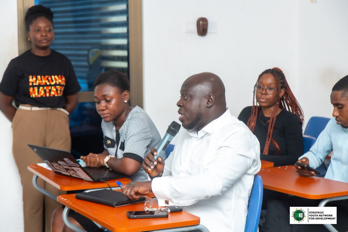 chibeze1's tweet image. The Ghana Energy Transition Consortium [GETC] is a collaborative initiative involving Gower Street grantees commonly working on #EnergyTransition. It's made up of @SYNDGhana, @greenfaithgh, CEDA, Wacam, kasa Ghana &amp;amp; CSPOG.