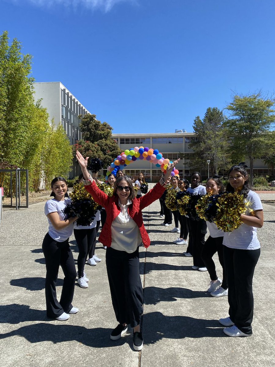 What a joy to be cheered by the Hayward High Farmers cheerleaders today. We welcomed these students and 1200 teachers and administrators from the Hayward Unified School District for their professional development day. Welcome to East Bay!

#csueb