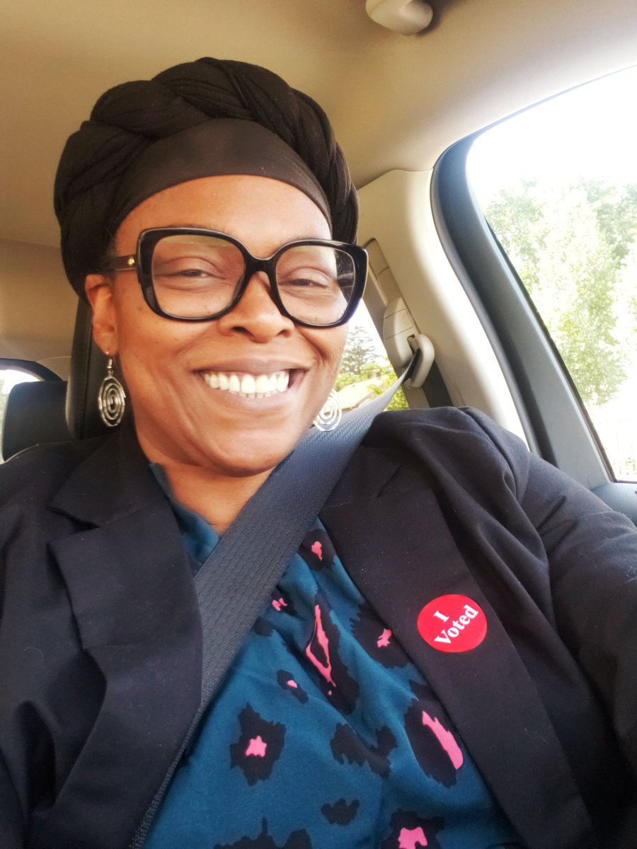 From the Boardroom to the ballot box! District 4, no matter where you're coming from, make your last stop today your polling location. Find out more below 👇🏾!