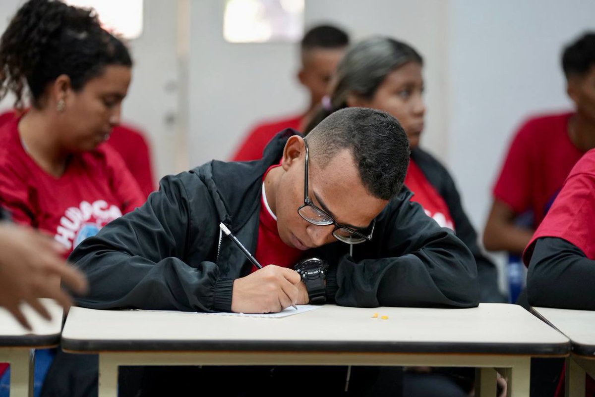 Ministerio del Poder Popular para las Comunas tweet media