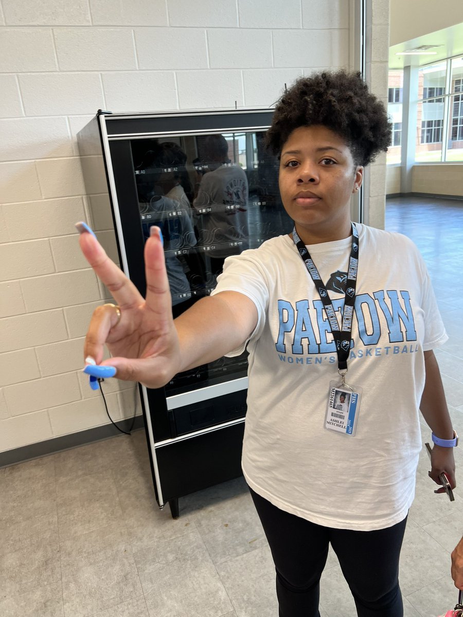 Mr. Thompson tweet media