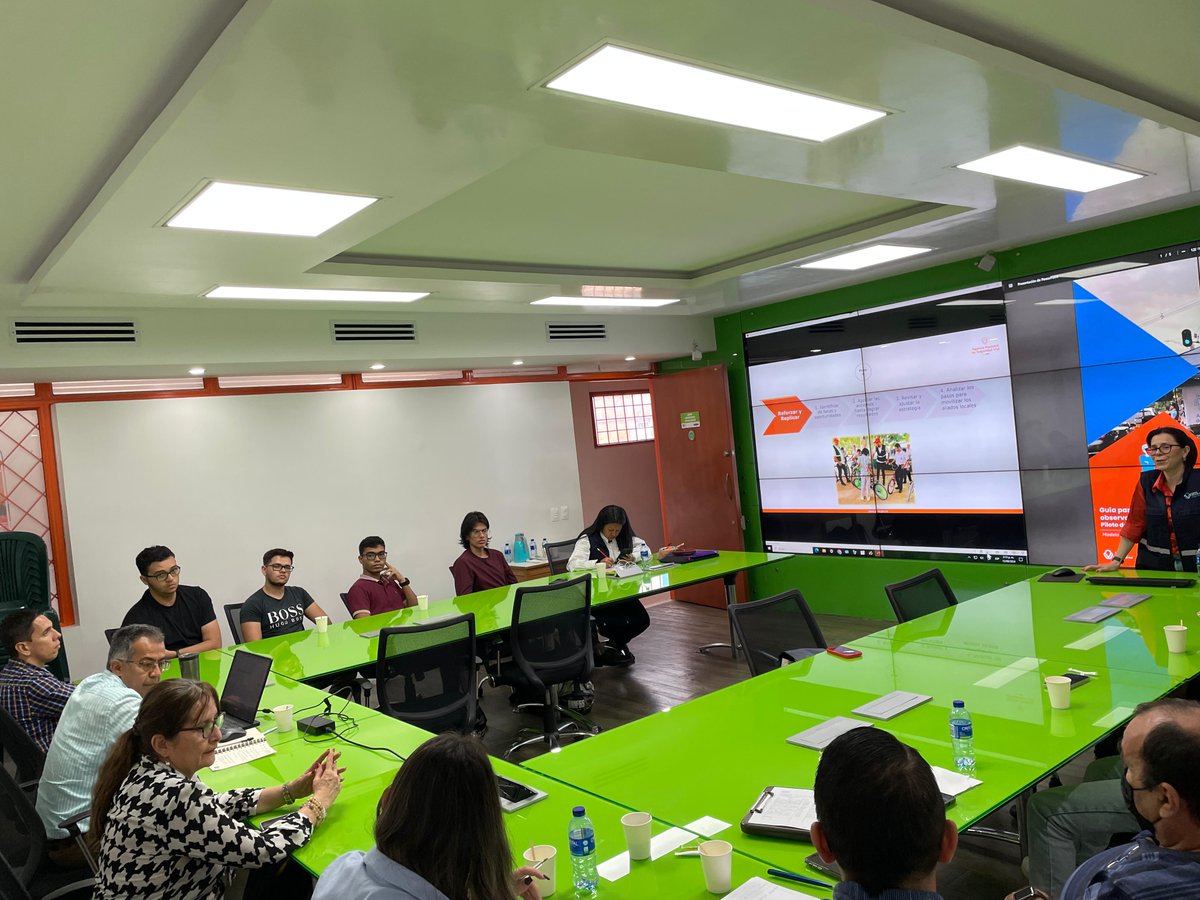 GeomaticaUIS's tweet image. Profesores del grupo @GeomaticaUIS participaron en la capacitación realizada por la @ansvcol para la aplicación de la prueba piloto de toma de información del estudio: Modelo de gestión y evaluación para el cambio de comportamiento  en la vía centrado en el cuidado del ser humano