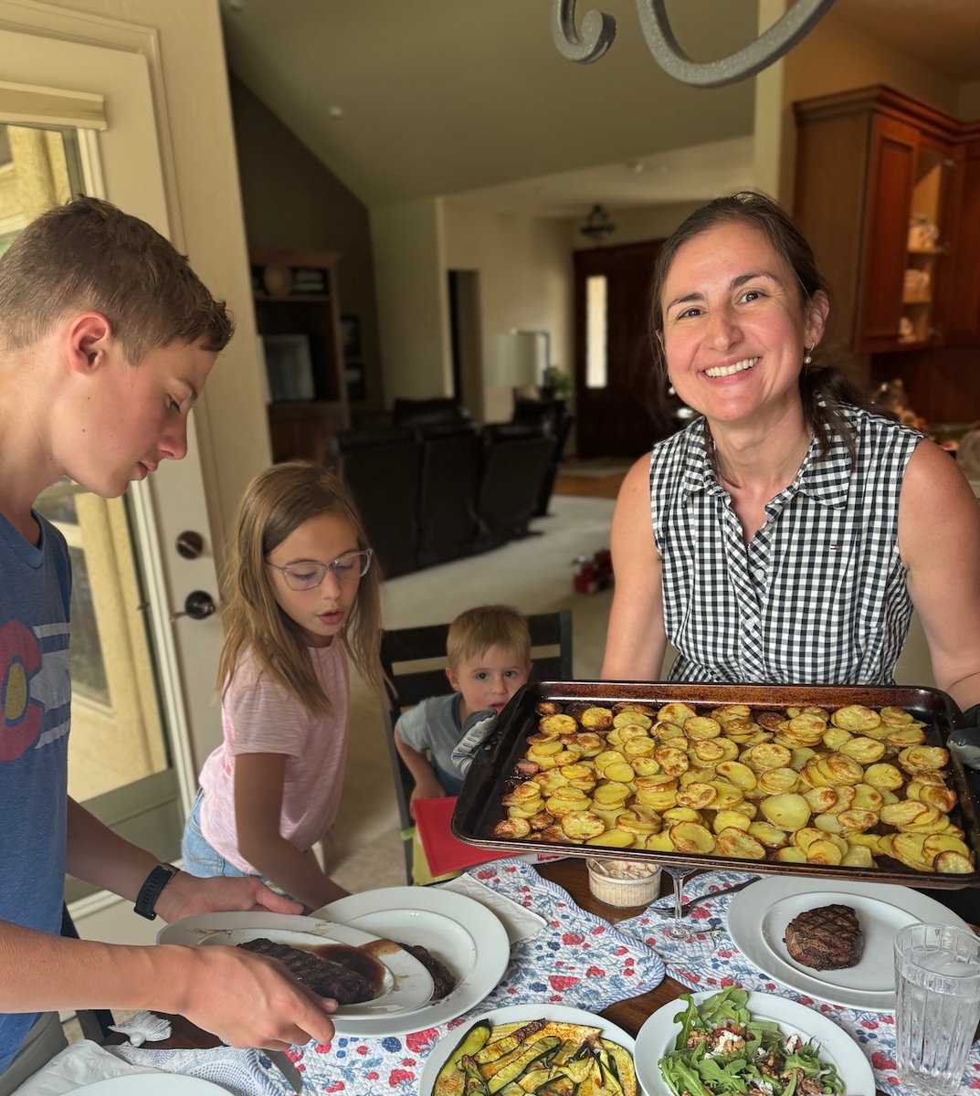 jeff4colorado's tweet photo. Sorry Idaho, but after some serious taste testing at home, we've confirmed it—the world's best potatoes come from the San Luis Valley right here in #CO03! 📷📷 #HurdFamilyLabs #ColoradoGrown https://t.co/iqQ9gLoyPm