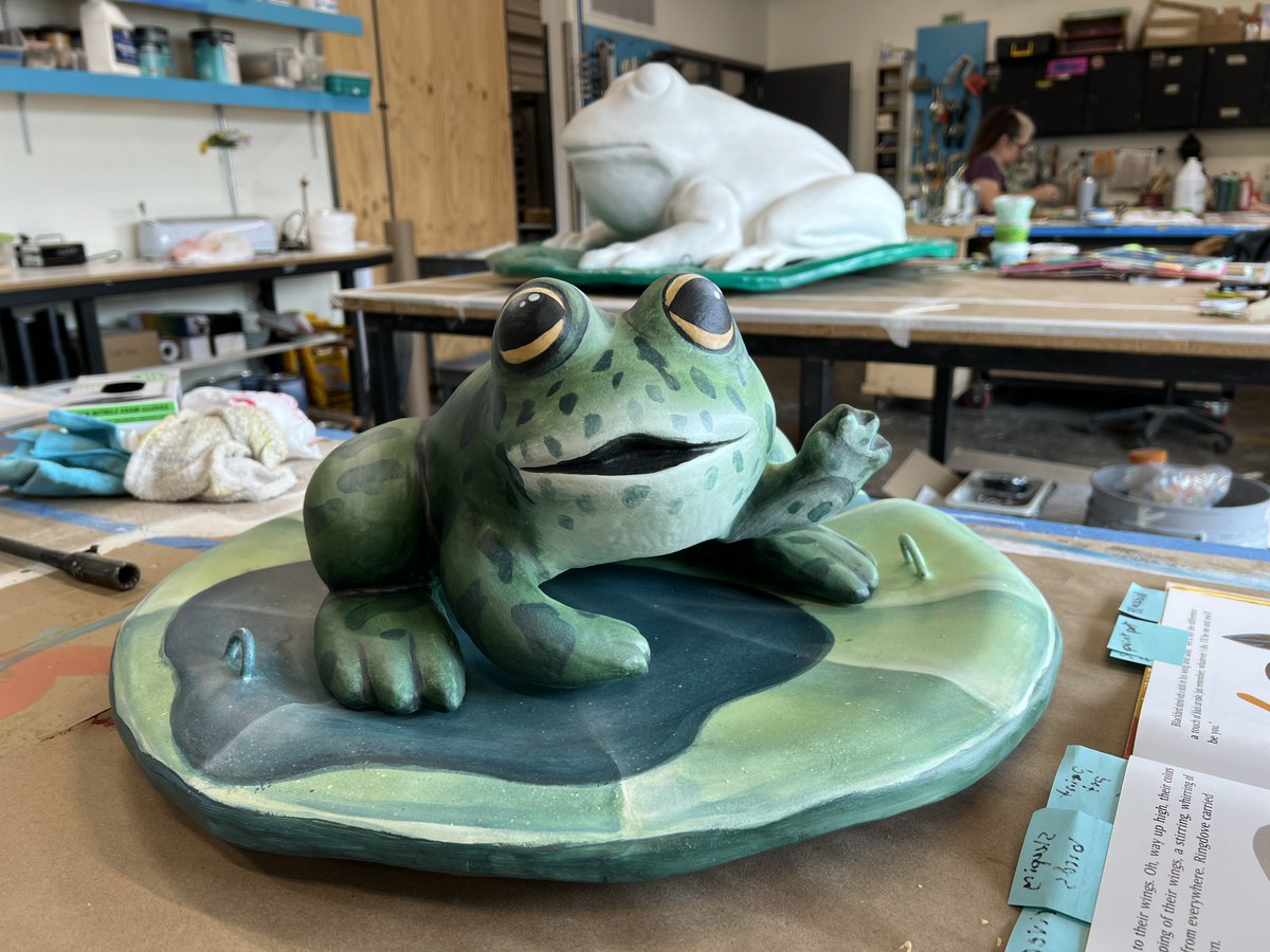 RalphMylie's tweet image. RabbitHoleKC: TUESDAY EVENING, AROUND 5.

📘: Tuesday written and illustrated by David Wiesner (@ClarionBooks)

#WIP #DavidWiesner #Tuesday