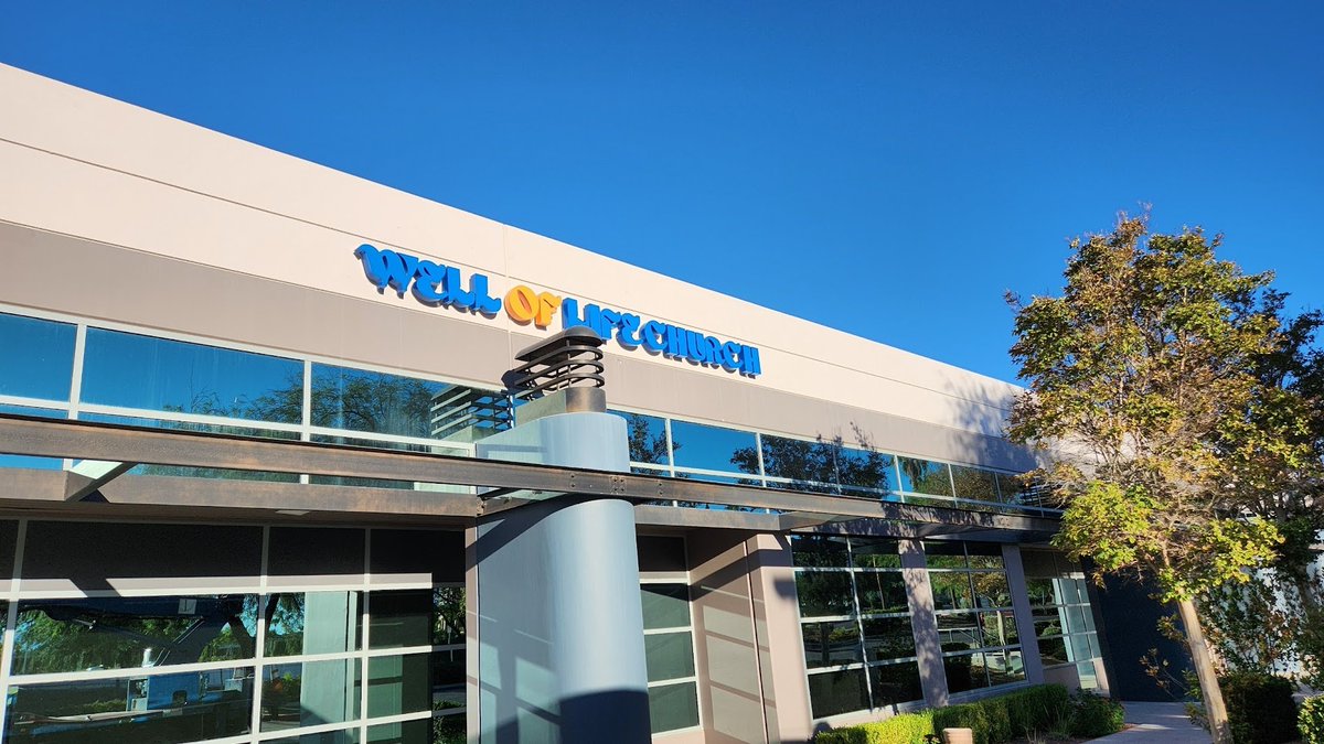 image360lvs's tweet image. Vibrant is the only word we could think of to describe Well of Life Church’s back-lit channel letter #BusinessSign we fabricated and installed. bit.ly/3zxestV