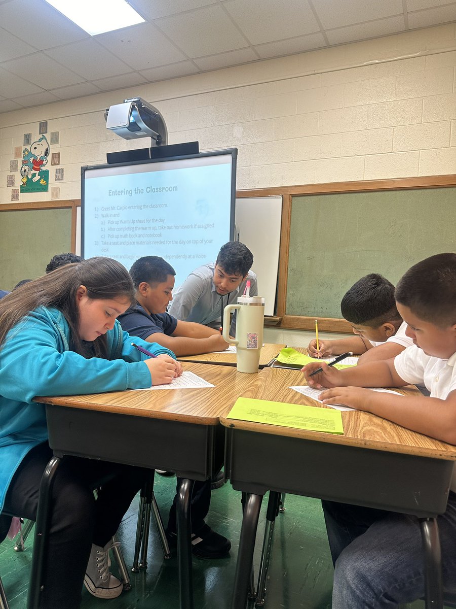 Msmelrincon's tweet photo. #FWISDfirstday Our teachers set the bar high for expectations, student engagement and authentic learning today. @MeachamFWISD students will SOAR this year. 🦅 #itsaneaglething @gracie_guerrero @rhines060 https://t.co/OH7qi21huS