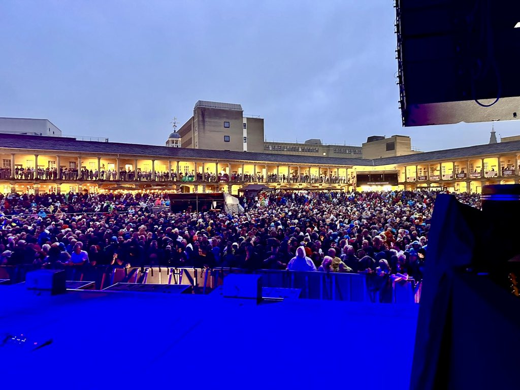 Goodnight Halifax, you rocked!

There are 3 shows left of SQ24. Next stop, <a href="/DreamlandMarg/">Dreamland Margate</a> 

Final tickets: statusquo.co.uk/tour

#statusquo #tour #SQ24 #UK #Halifax #Margate #Liverpool #Somerset