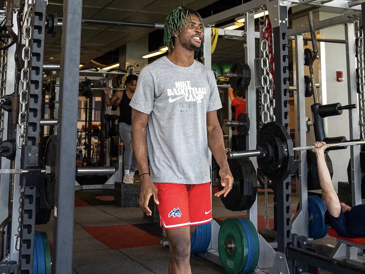 Eight weeks of summer in the books 💪

🌊🐺 x #CAAHoops