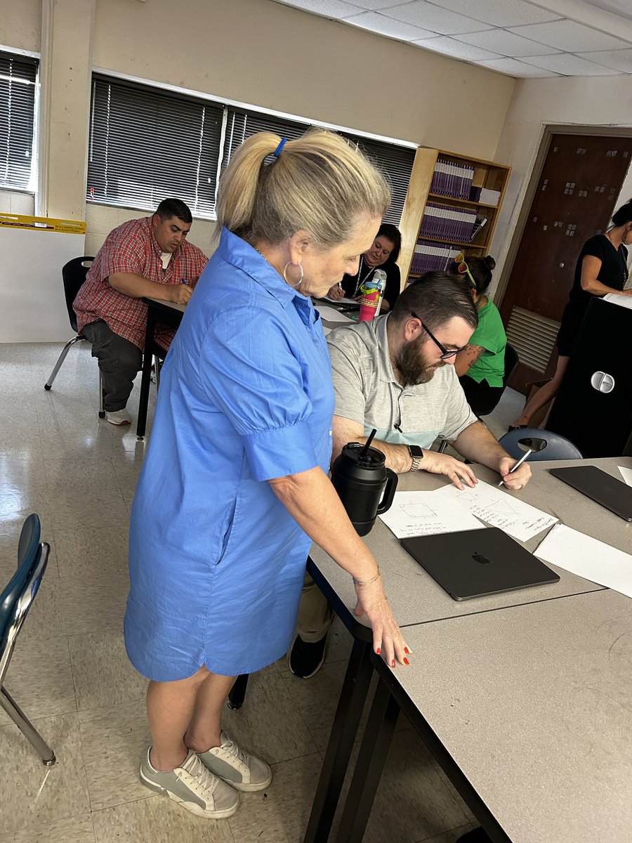 Kathleen Turnmire tweet media