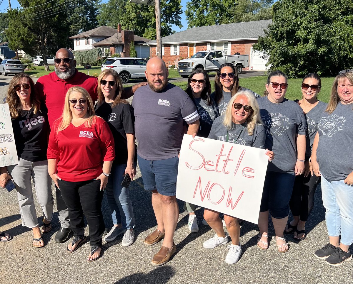 ChristineCandar's tweet photo. This is what we mean by “We are NJEA”. Standing together to help the Fairfield EA fight for a fair and just contract. Thank you Bloomfield, Cedar Grove, VoTech, East Orange, GlenRidge, Montclair, Orange &amp;West Orange for showing up! @ECEANJORG @NJEA #WeAreNJEA https://t.co/OiIAE8THr7