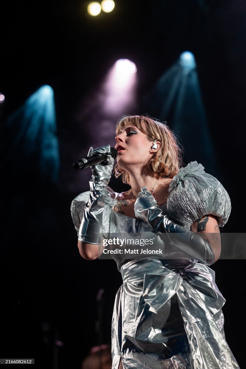 MattJelonek's tweet image. One of my favourite moments of capturing artists are those I’ve not seen or heard before. Danish local, Eee Gee is such talent with an amazing voice. #SydForSolen