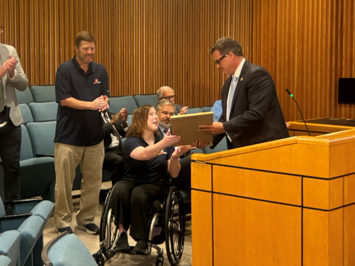 HenricoNews's tweet photo. Tuckahoe Supervisor Jody Rogish and the Board are recognizing Henrico resident Hannah Smith for her ongoing efforts to advance &amp; support adaptive sports and their participants on the local, national and international levels. https://t.co/xZ8uE9doay