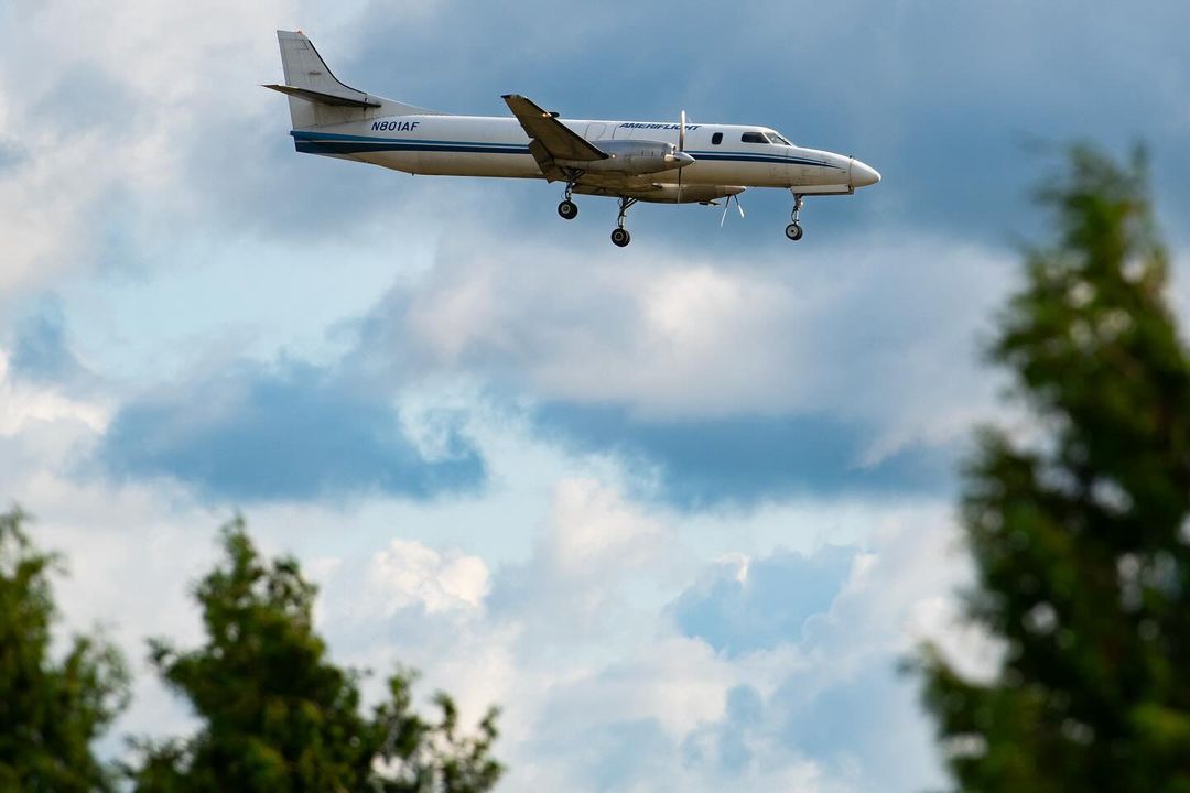 Ameriflight's tweet photo. 👀 Spotted putting in some work!
This Metro is delivering cargo in Michigan.
📷: alpha_romeo_aviation on IG
#SA227 #Pilot #CargoPilot https://t.co/35tDds3CGR