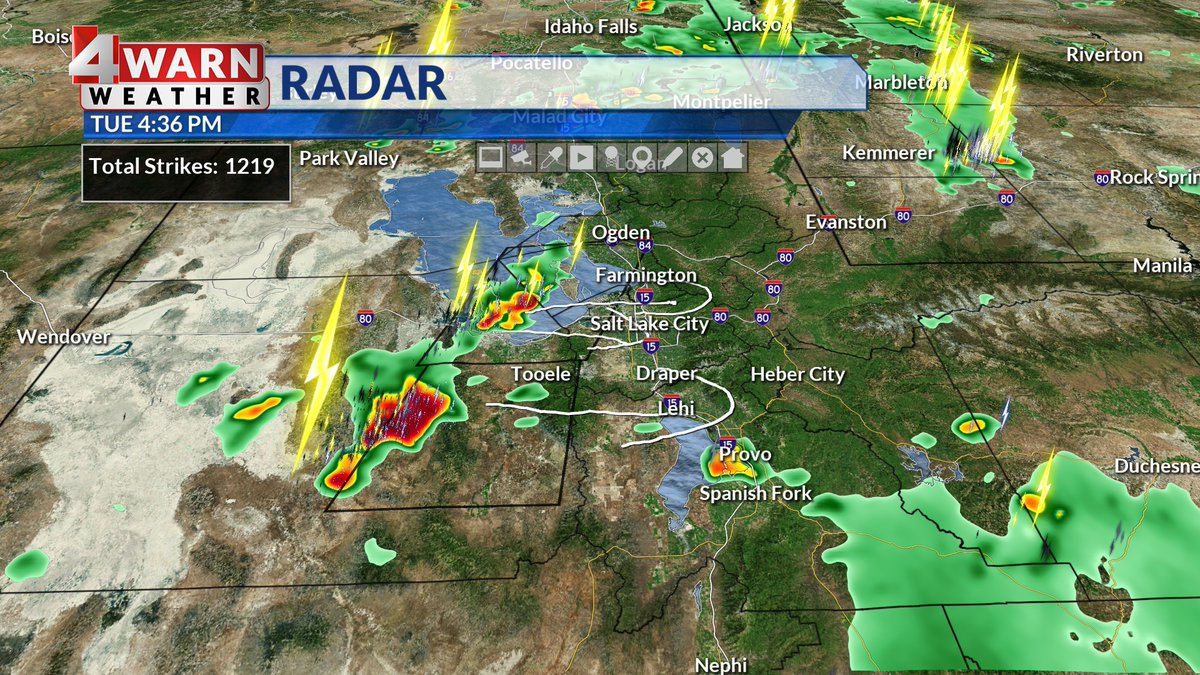 AlanaBrophyWX's tweet image. ROUND 2!
#4warn:
SEVERE STORMS TRACKING TOWARD THE WASATCH FRONT!
We have a line of severe thunderstorms that will be impacting Weber, Davis, Salt Lake &amp;amp; Tooele Counties through 5 pm
-60+mph winds &amp;amp; quarter sized hail

Seek shelter in the path of these storms
#utwx @abc4utah