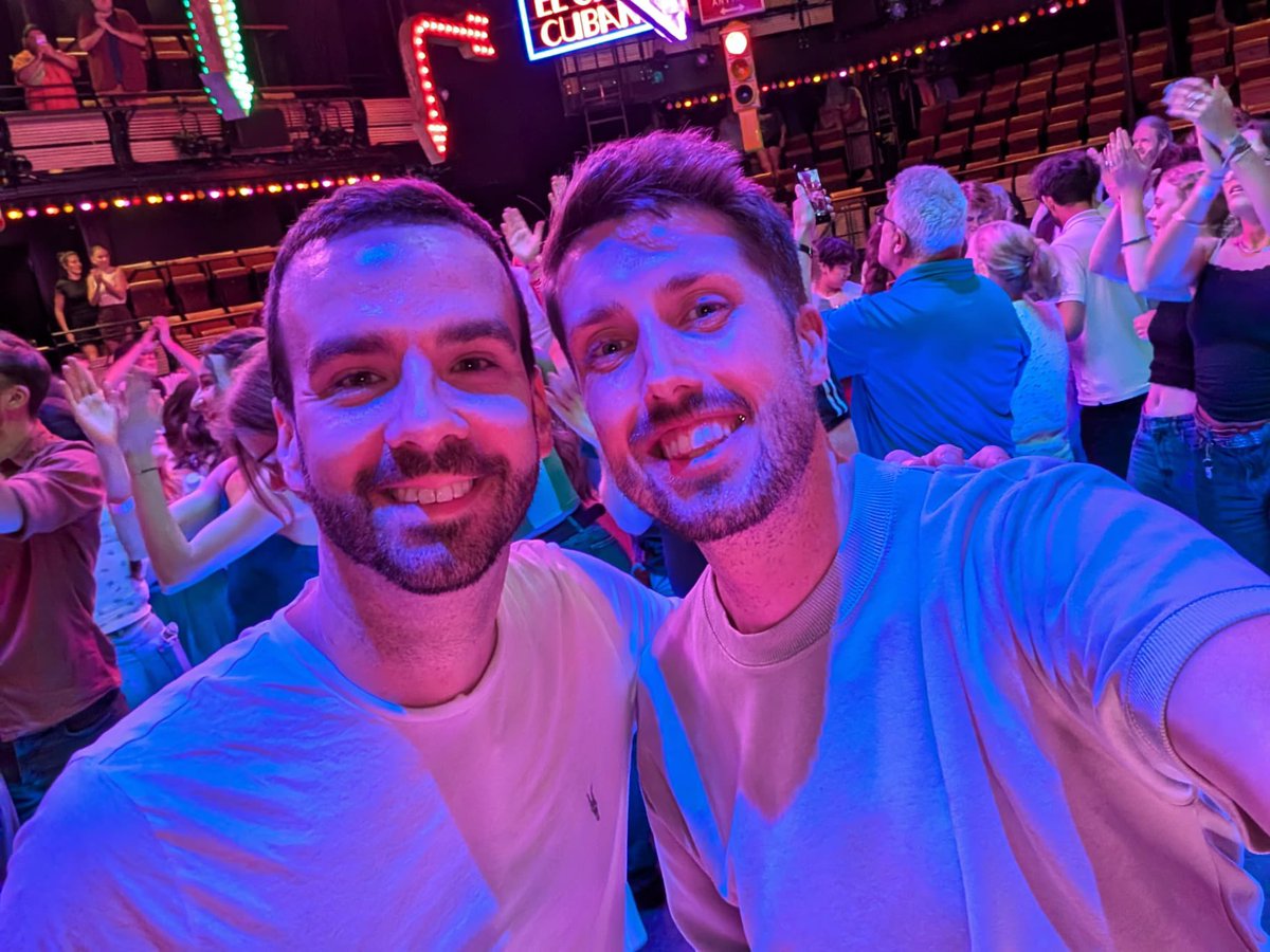 Adam Dowling (@adamdowling) on Twitter photo “Sit Down, You’re Rockin’ The Boat!” WHAT A NIGHT at <a href="/_bridgetheatre/">Bridge Theatre</a> for #GuysAndDolls 👏🏻
A pleasure to meet recent guest of my show <a href="/MrHume/">Jonathan Andrew Hume</a> too, and to see this incredible cast in action!
Go see it! “Sit Down, You’re Rockin’ The Boat!” WHAT A NIGHT at <a href="/_bridgetheatre/">Bridge Theatre</a> for #GuysAndDolls 👏🏻
A pleasure to meet recent guest of my show <a href="/MrHume/">Jonathan Andrew Hume</a> too, and to see this incredible cast in action!
Go see it!