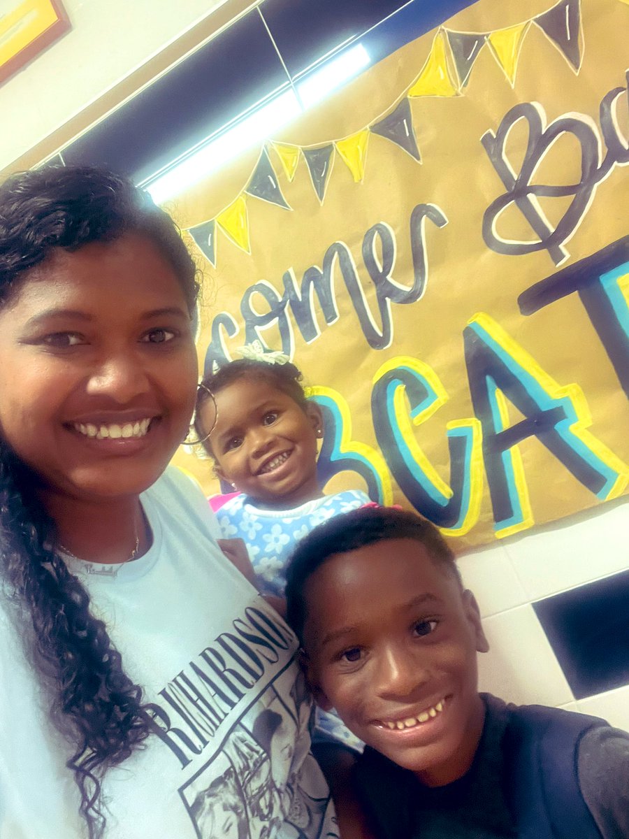 Kimberly Tucker tweet media