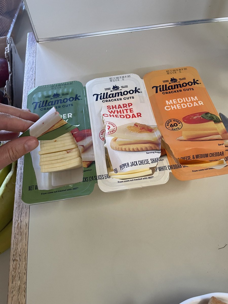 Katie Farwell tweet media