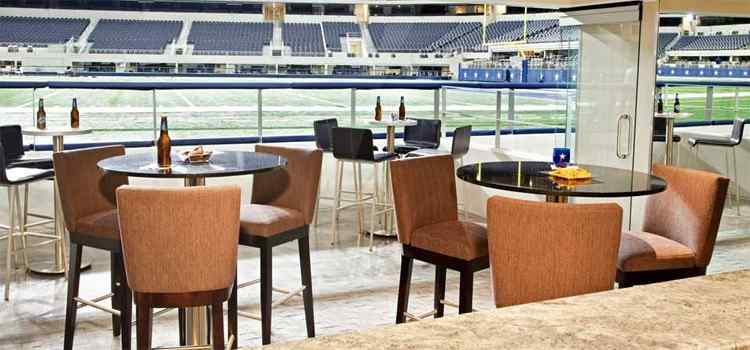 VIPsAccess's tweet image. For The Excitements &amp;amp; The Disappointments... The NFL Season Is Up The Air... Your Team Got It In Em🧐

—To VIP Or Not To VIP... The Cowboys Home Games Luxury Suites Hospitality... Only Way To Vibe VIP Style🦾

Secure Your Private Or Shared Suite ➡️VIPsAccess.com/nfl-suite-dall…