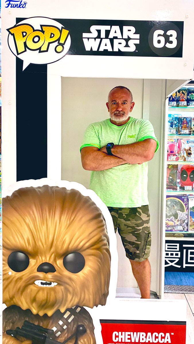 Pedí por alichino un funko , star wars de CHEWBACCA, y me ha llegado esto ..