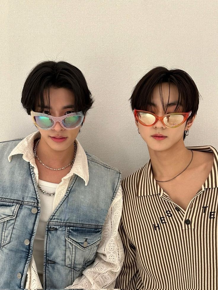 _simjakeyun_'s tweet photo. Welkam~ 🦮🐈 ❤️❤️ https://t.co/qbbfKfHHev