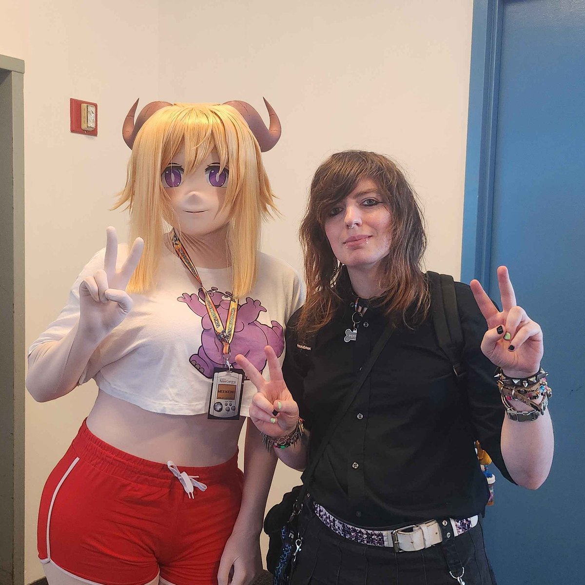 I didn't have this picture yesterday but it is really nice to meet people interested in kigurumi. It was nice chatting with <a href="/nemmybug/">weird puppy</a>. Hope to see you join the Kigu Krew soon 😁