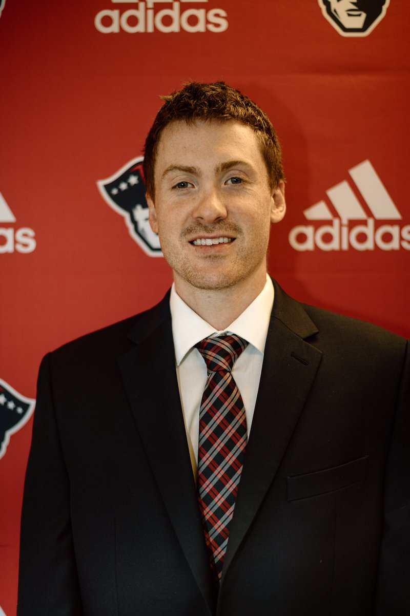 Ryan W. Collingwood (@rwcollingwood) on Twitter photo Former Walnut Grove standout Dallas Meinders has been given the keys to <a href="/MUpatriots/">Mission University Athletics</a> basketball program as it enters its first NAIA season.
His father, Darin Meinders, has stepped down to focus on his duties as the school’s athletic director and golf coach. Former Walnut Grove standout Dallas Meinders has been given the keys to <a href="/MUpatriots/">Mission University Athletics</a> basketball program as it enters its first NAIA season.
His father, Darin Meinders, has stepped down to focus on his duties as the school’s athletic director and golf coach.