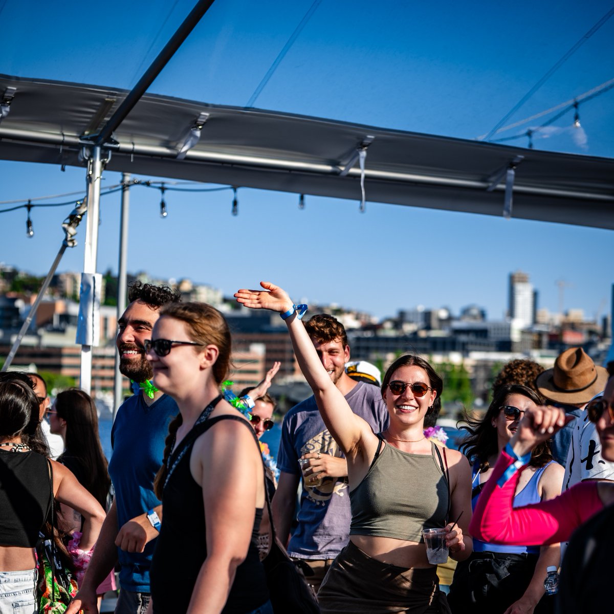 c895radio's tweet photo. The FINAL c895 Sunset Cruise of the Summer is TOMORROW and we have questions: 

- What are you wearing?
- WILL THE MOUNTAIN BE OUT? 
- DO YOU HAVE YOUR TICKETS YET?

If you answered 'NO' to that last one get on over to https://t.co/xi2in2yWj3 https://t.co/9BCJq4kNLr