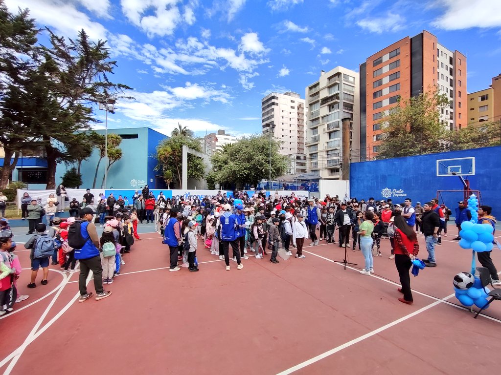 DeporteQuito's tweet photo. 🎉🪁 #DeporteQuito | Hoy con la alegría de niñas y niños dimos inicio al segundo módulo de las jornadas vacacionales #SolYViento en las instalaciones del Centro Deportivo Metropolitano Iñaquito, CDMI.
Con la alegría de la niñez, #QuitoRenace https://t.co/SCbBdp84xD