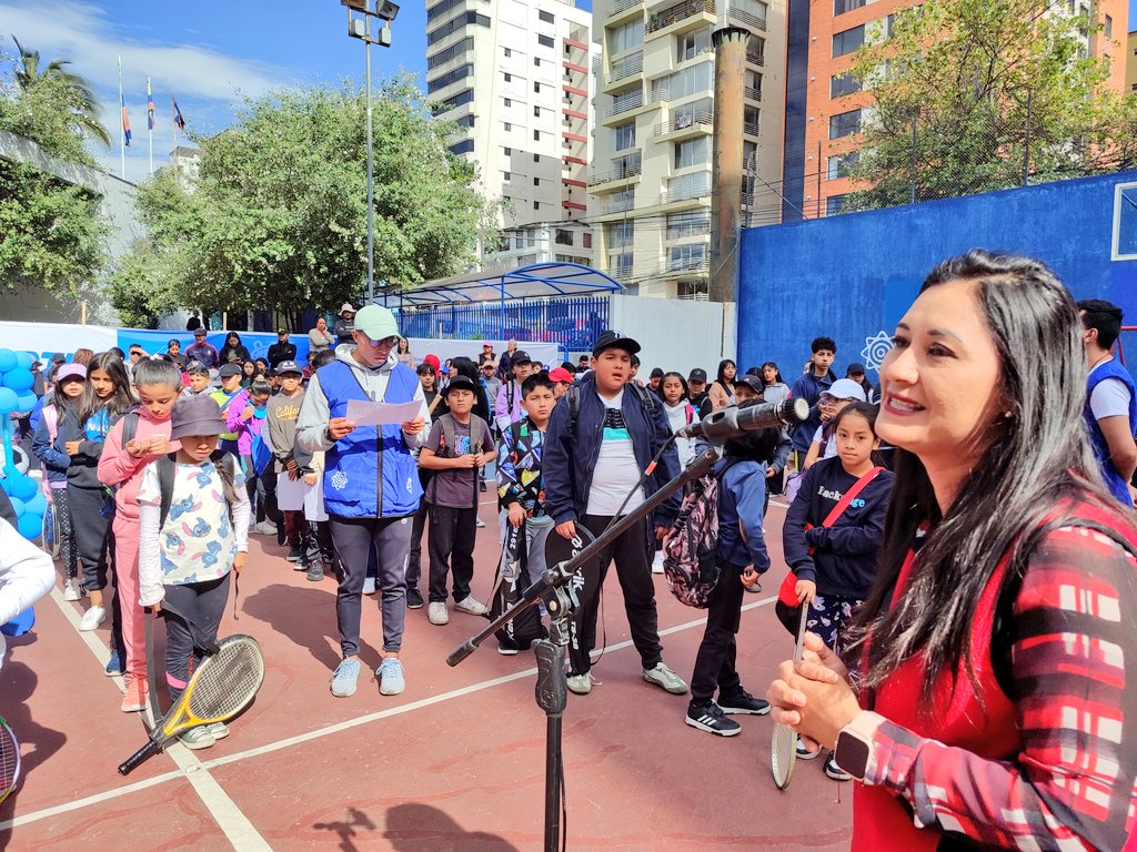 DeporteQuito's tweet photo. 🎉🪁 #DeporteQuito | Hoy con la alegría de niñas y niños dimos inicio al segundo módulo de las jornadas vacacionales #SolYViento en las instalaciones del Centro Deportivo Metropolitano Iñaquito, CDMI.
Con la alegría de la niñez, #QuitoRenace https://t.co/SCbBdp84xD
