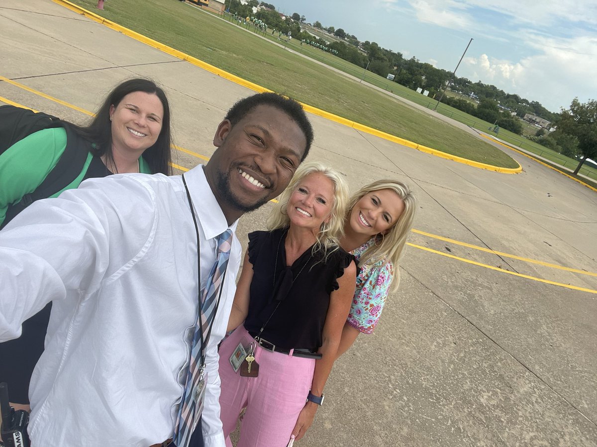 Mrs.CoachToliver (@mcoachtoliver) on Twitter photo Our <a href="/BrenhamHS/">Brenham High School</a> AP Team had the best first day! #WeAreBrenham #AssistantPrincipal <a href="/mrscoachlopez/">Jays</a> <a href="/blessedmom8500/">Courtney Mason</a> Our <a href="/BrenhamHS/">Brenham High School</a> AP Team had the best first day! #WeAreBrenham #AssistantPrincipal <a href="/mrscoachlopez/">Jays</a> <a href="/blessedmom8500/">Courtney Mason</a>