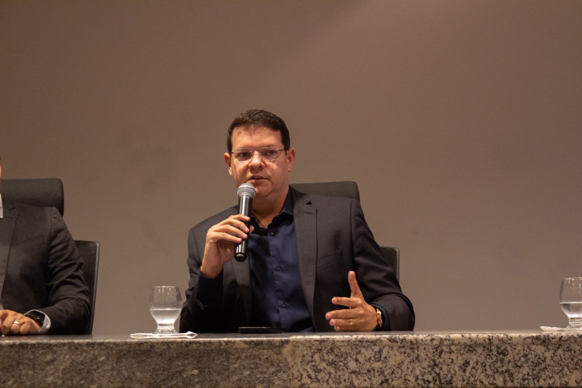 ViniciusFerroC's tweet photo. Participei do evento "Gestão e Inovação no Maranhão", promovido pela Sead, em parceria com o Ministério de @gestaogovbr. Celebramos os avanços alcançados e debatemos estratégias para uma gestão ainda mais eficiente. Parabéns ao secretário Guilberth Garcês e toda sua equipe! https://t.co/2gNBI1RUZg