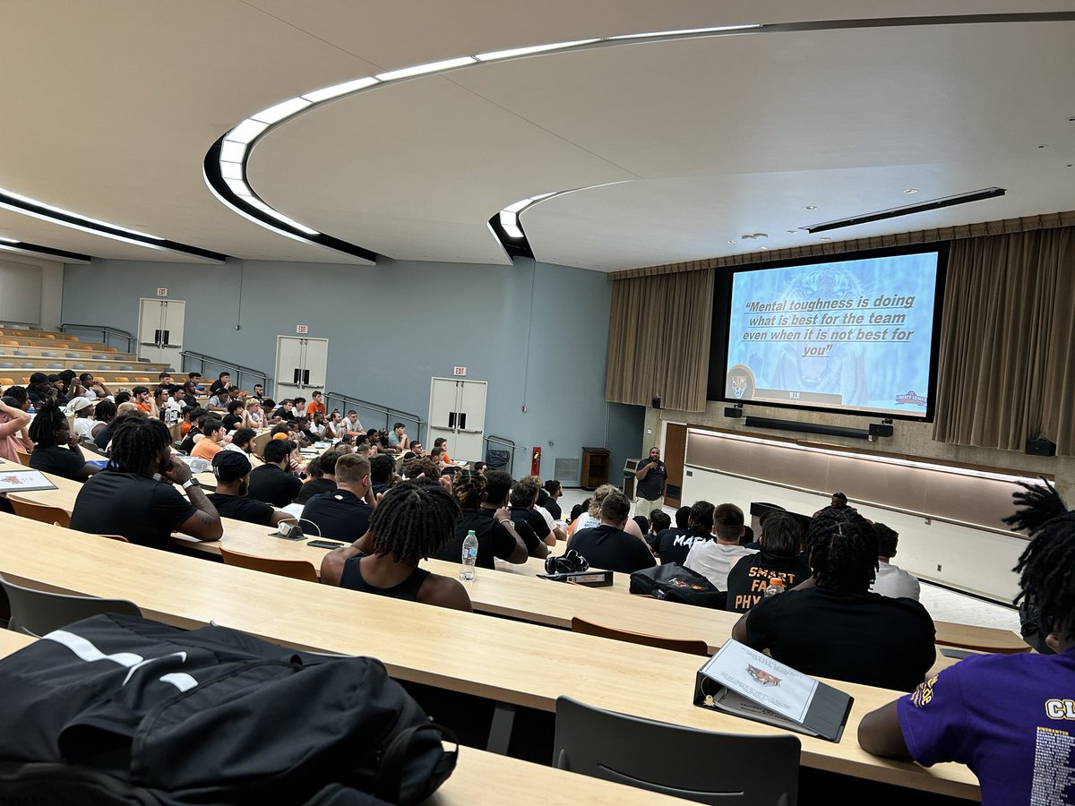 There’s a million songs about love, but only one about the boys being back in town ! Report Day !!!!