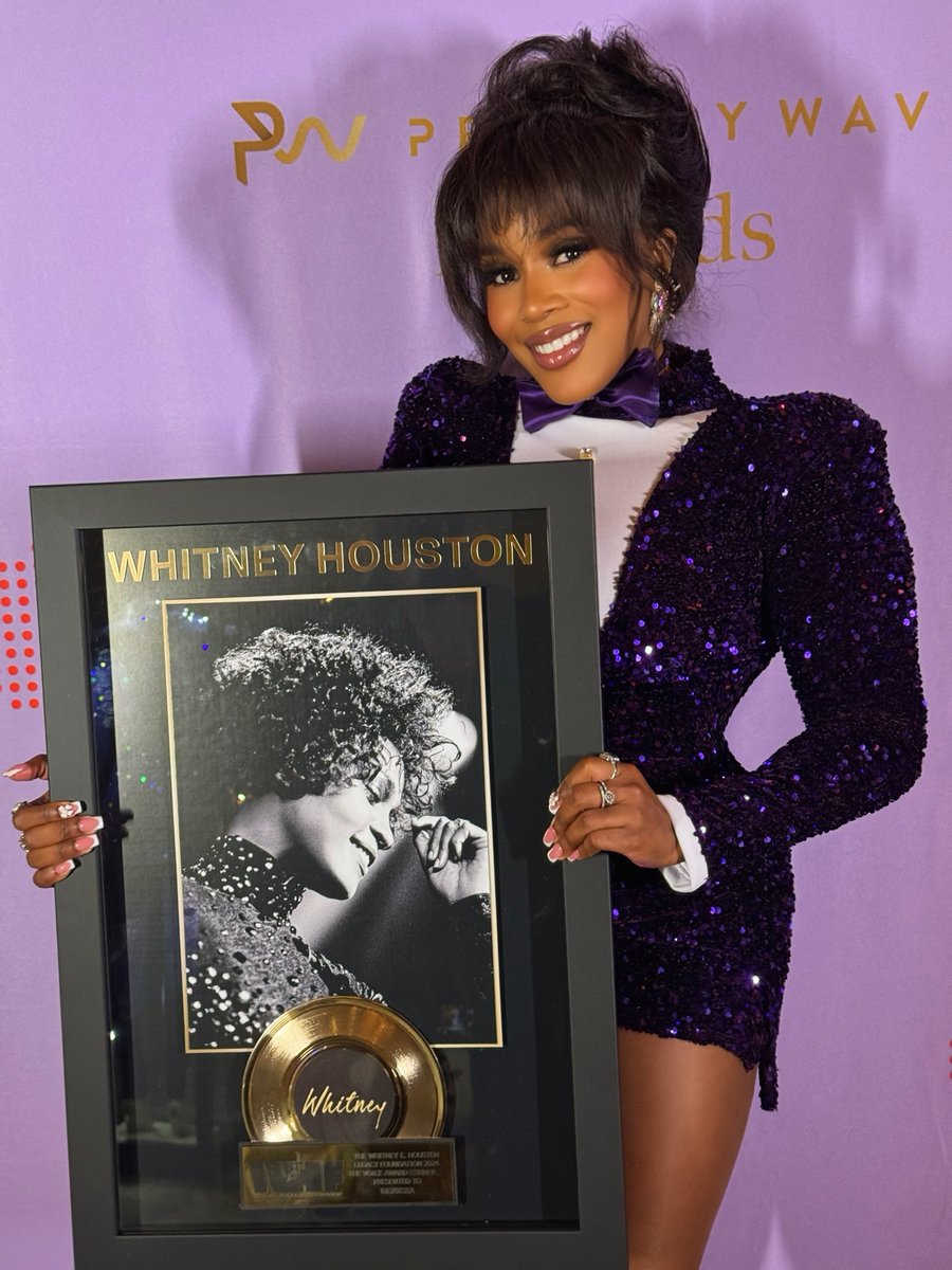 ♛ whoisdenisia tweet media