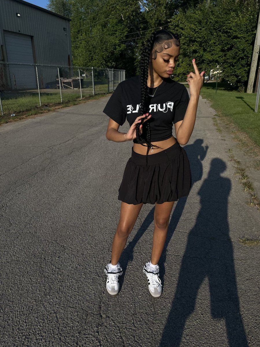 kweezybtch's tweet photo. killin every ho that don’t like me, tweet that https://t.co/OE4AWmJQwr