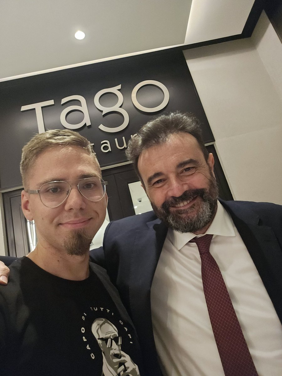 Nocne posiedzenie zarządu 😎