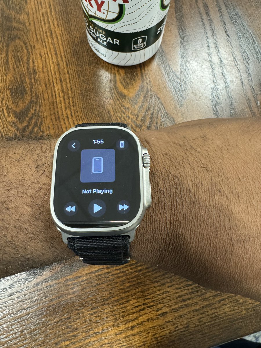 ClaudeDeuce's tweet image. I thought I disabled this… this is annoying. #AppleWatchHelp #AppleWatch
