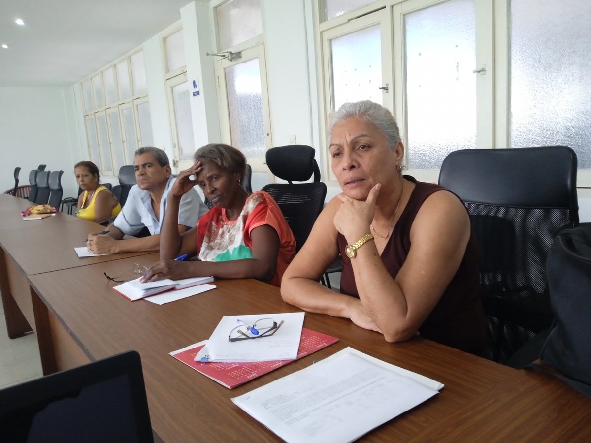 RiveraMora5's tweet photo. Reunión de trabajo de los órganos globales de la economía del municipio Santiago de Cuba, con el objetivo de elevar la calidad de la captación de las informaciones por parte de la  oficina de estadística y el papel integrador de los órganos globales.
#SiempreSantiago https://t.co/AbIyVPbyDS