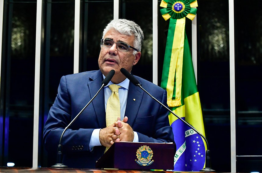 SenadoFederal's tweet photo. Senador @EduGiraoOficial conclama parlamentares a assinar pedido coletivo de impeachment de Moraes https://t.co/xhMht4VIEA https://t.co/Tf4h1qHMbw