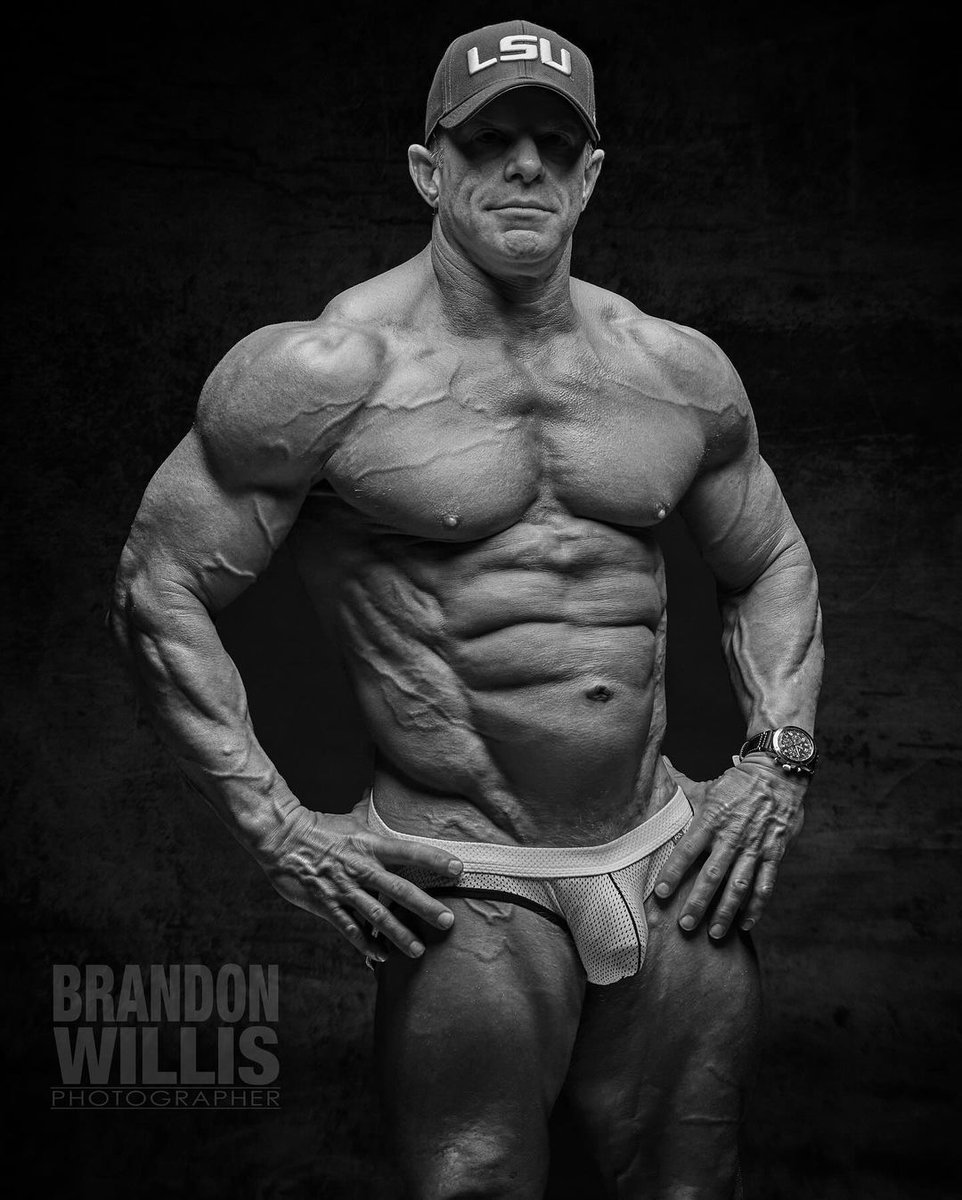 BigMuscleLeon1's tweet photo. One of my favorite pics of Stephen Turner. 📸Brandon Willis Photographer https://t.co/3kmKCv5BWc