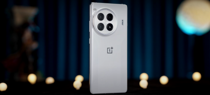 mobailmasters's tweet photo. Обзор OnePlus Ace 3 Pro – победитель 2024 года среди ...: Привет, друзья. Сегодня снова расскажем о крутом смартфоне, который рекомендуем приобрести. Речь пойдет о новом флагмане OnePlus: он вышел месяц назад и привлек внимание многих любителей Android-смартфонов. https://t.co/h4tSAQM2md