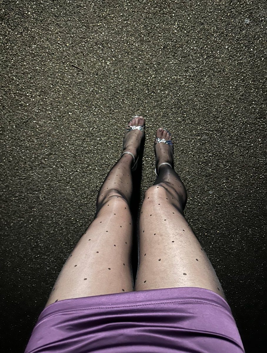 Tsmg316's tweet photo. 女裝出門咯，想被撕破黑絲強上
#Trans #伪娘丝袜 #伪街 #肉便器 #Femboy #雌堕 #sissy https://t.co/fwgBGaKcBm
