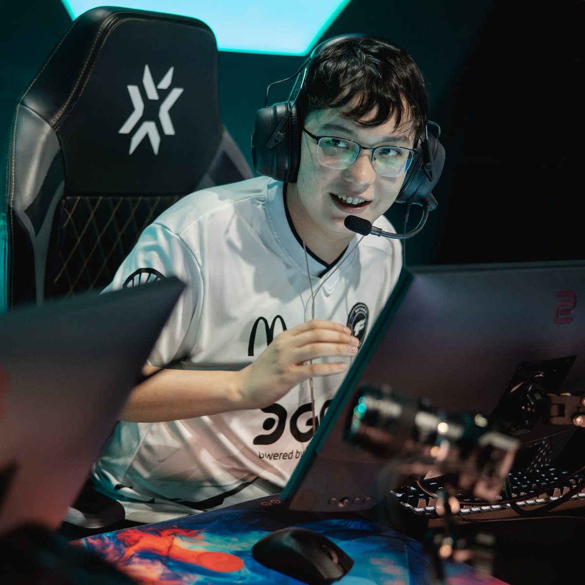 F/A mizu 水 (@mizufps) on Twitter photo Buenas gente, paso para comentar que me encuentro F/A libre de cualquier multa contractual con <a href="/9zTeam/">9z Globant</a>. Estoy buscando una nueva casa en la cual seguir desarrollandome como jugador al mas alto nivel, cuento con un nivel fluido de tanto inglés, portugués y español.
Para cerrar Buenas gente, paso para comentar que me encuentro F/A libre de cualquier multa contractual con <a href="/9zTeam/">9z Globant</a>. Estoy buscando una nueva casa en la cual seguir desarrollandome como jugador al mas alto nivel, cuento con un nivel fluido de tanto inglés, portugués y español.
Para cerrar