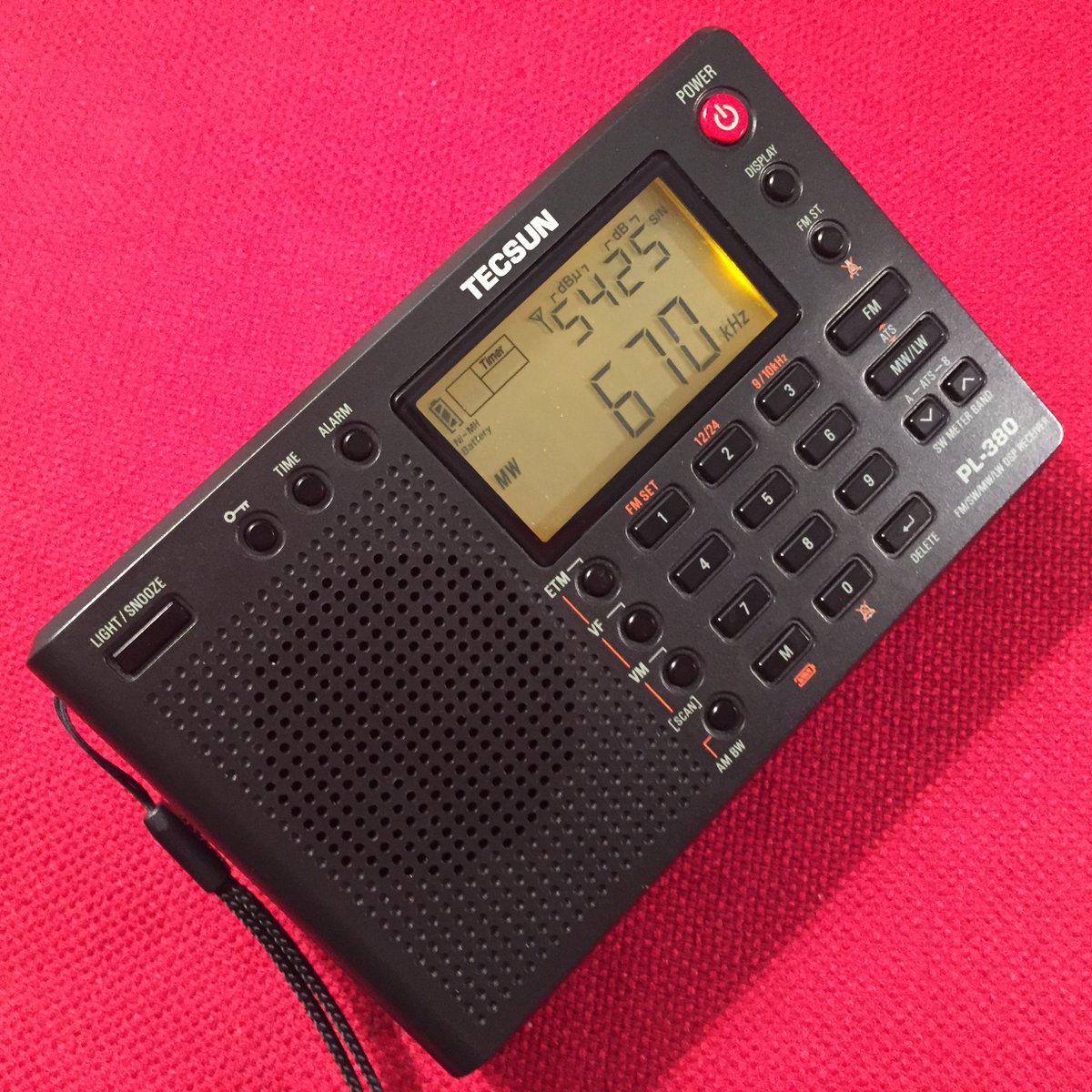 todderbert's tweet photo. Chicago Cubs on the Tecsun PL-380 Shortwave Radio this Afternoon.
(paid link) As an Amazon Associate I earn from qualifying purchases.
Snap into a 380 for $47, at Amazon USA: https://t.co/XU1gMh0Wpf
AA Operation.  Nice Buttons.  Solid Reception.  Tons of Presets.
#tecsun #pl380 https://t.co/XjqvBEU8j1
