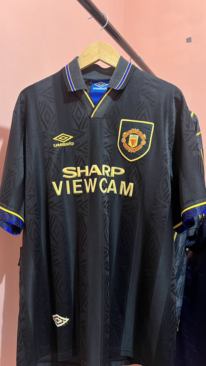 Ijin tag abang abang ku  #jersey4sale
#jerseyforsale
- Cobra merah size L 1,9 aja mint condition
- Mu besi L remake beckham 24 2,6 aja
- Mu away 98 puls bobbles crack sponsor , 2,7 aja , 
- Kungfu 4,4 size xl dm aja liat liat dulu boleh <a href="/Jerseyforum/">Si Paling Jersey</a> <a href="/jerseycadangan/">Jersey Cadangan</a> <a href="/biefsijersey/">Biefsi Jersey Collection</a>